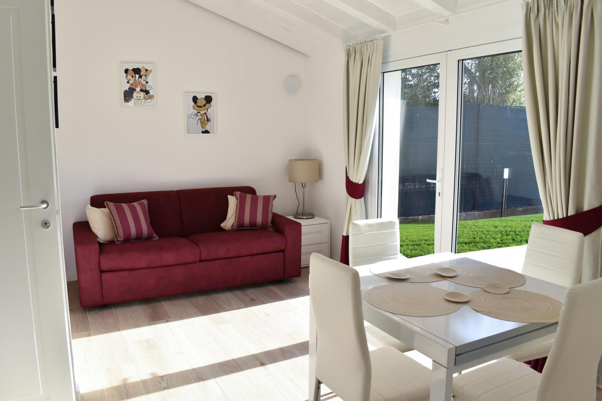 Villa Renovated 400 Meters From The Sea With Garden